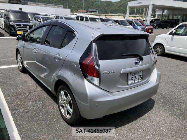 Toyota AQUA 2015-07 291946-2
