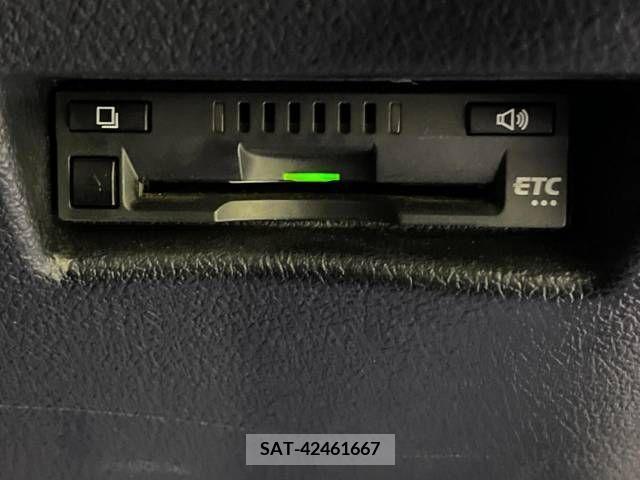 Toyota SIENTA 2017-06 314435-7