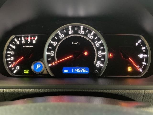Toyota NOAH 2014-01 33-12