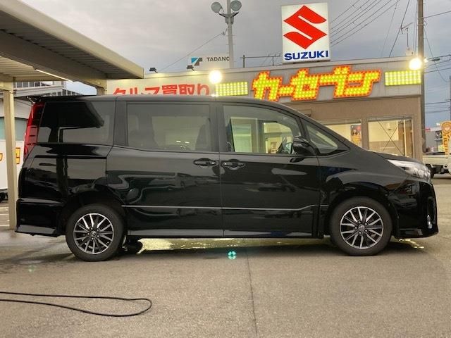 Toyota NOAH 2014-01 33-3