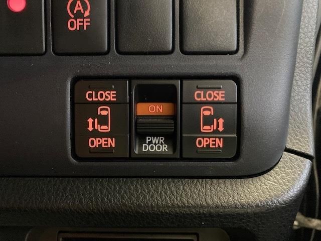 Toyota NOAH 2014-01 33-15