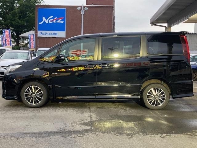 Toyota NOAH 2014-01 33-7