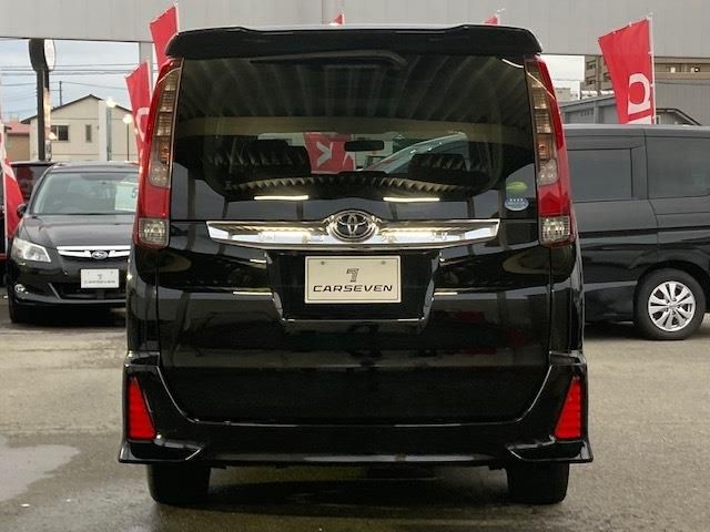 Toyota NOAH 2014-01 33-5