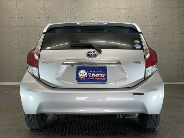 Toyota AQUA 2017-03 15371-6