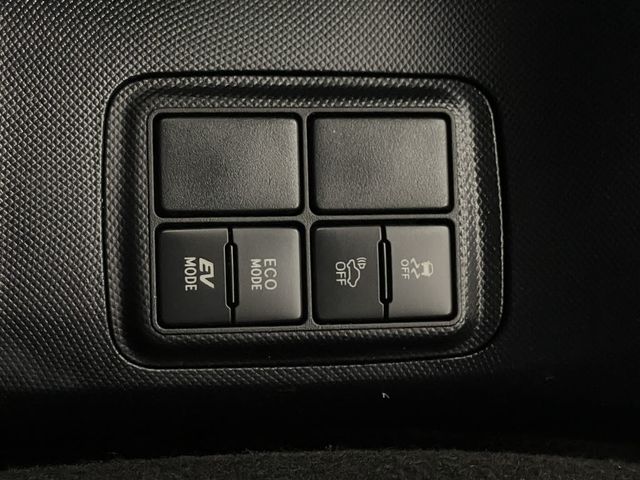 Toyota AQUA 2017-03 15371-22