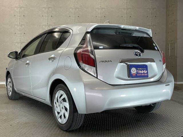 Toyota AQUA 2017-03 15371-2