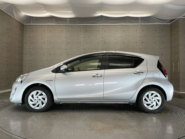 Toyota AQUA 2017-03 15371-8