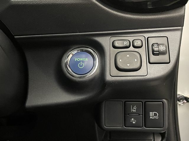 Toyota AQUA 2017-03 15371-21