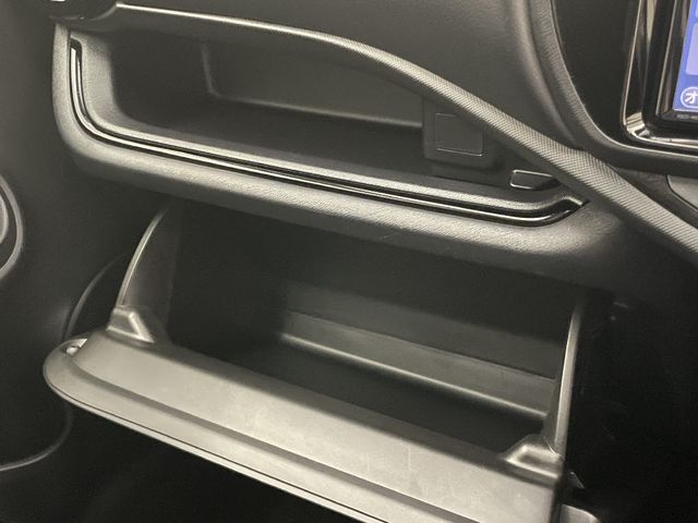 Toyota AQUA 2017-03 15371-24
