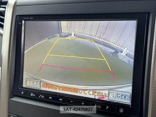 Toyota VELLFIRE 2012-05 341336-3
