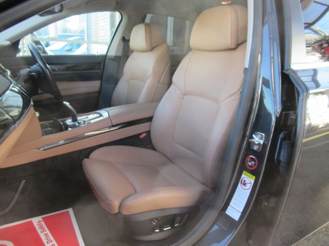 Bmw 7 SERIES 2010-05 180955-6