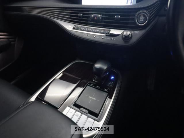 Lexus LS 2018-02 362880-11