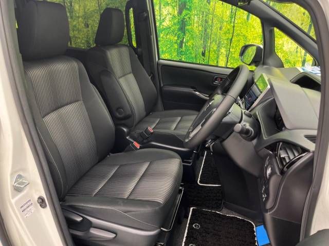Toyota VOXY 2020-08 191611-8