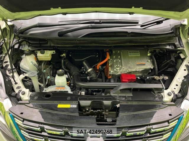 Nissan SERENA 2019-10 325055-18