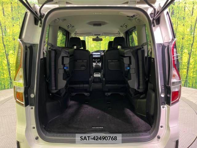 Nissan SERENA 2019-10 325055-11