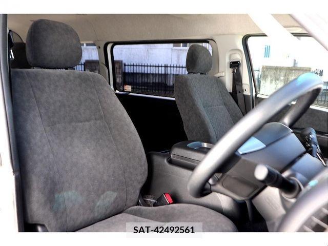 Toyota HIACE WAGON 2015-01 215096-12