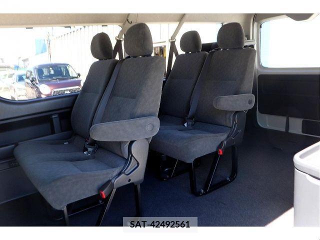 Toyota HIACE WAGON 2015-01 215096-13