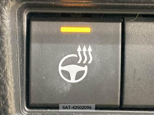 Toyota PRIUS 2023-05 366425-9