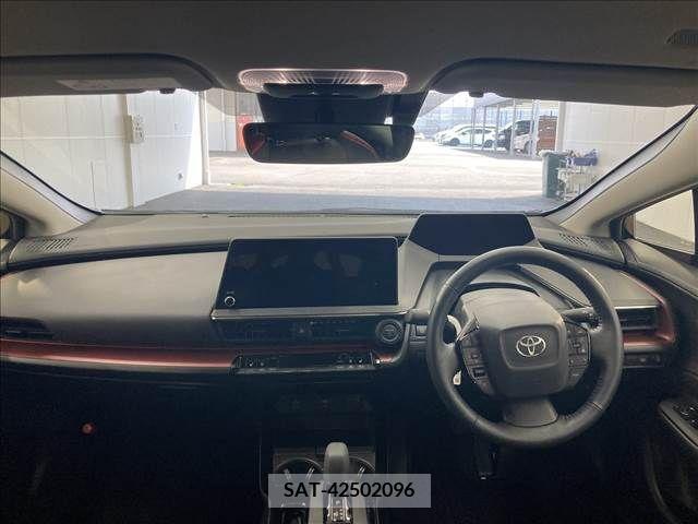 Toyota PRIUS 2023-05 366425-1