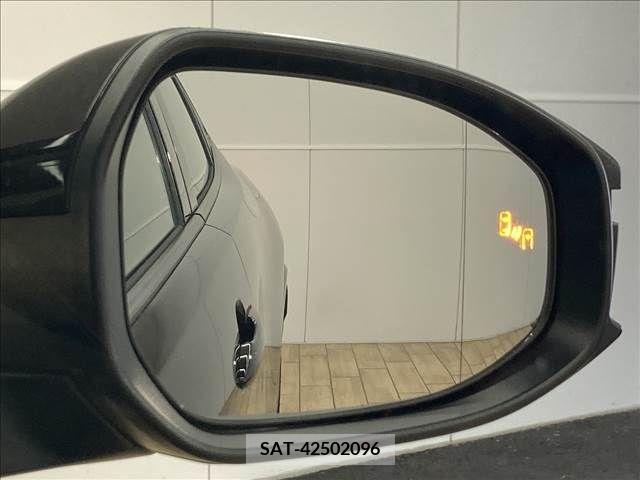 Toyota PRIUS 2023-05 366425-8
