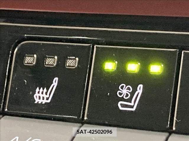 Toyota PRIUS 2023-05 366425-6