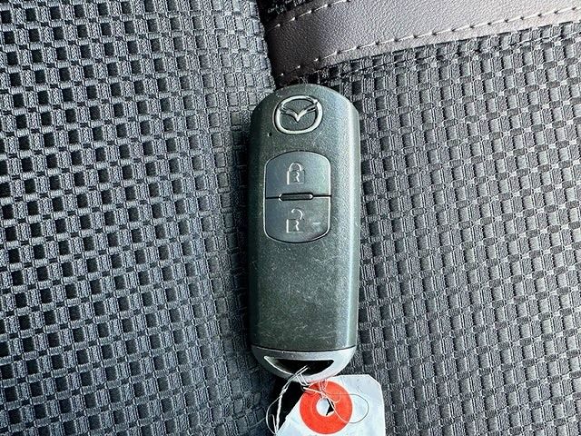 Mazda AXELA SPORT 2017-09 23086-11