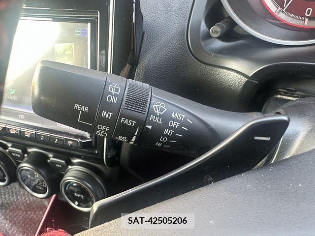 Suzuki SWIFT 2021-12 330114-17