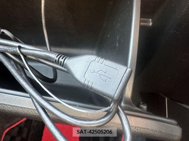 Suzuki SWIFT 2021-12 330114-27