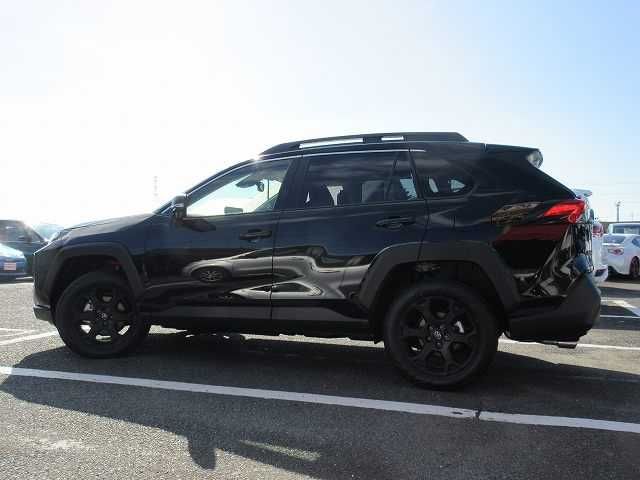 Toyota RAV4 2023-10 196327-18