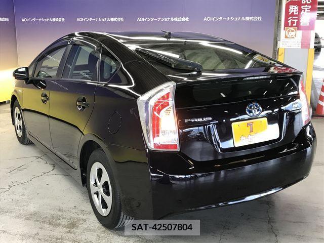 Toyota PRIUS 2013-04 335328-13