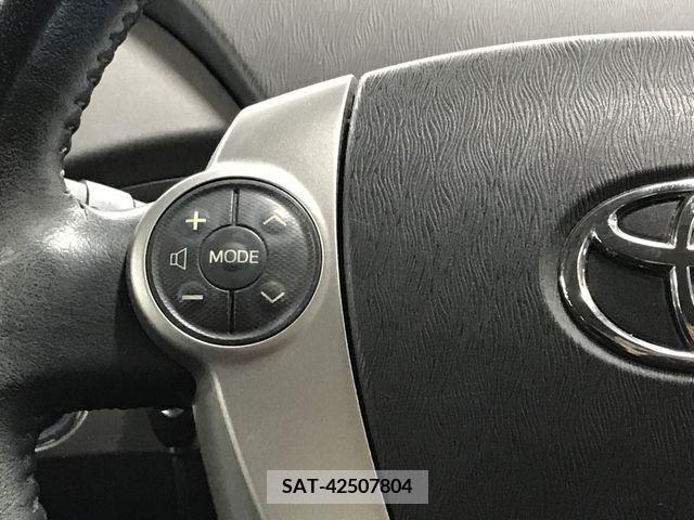 Toyota PRIUS 2013-04 335328-17