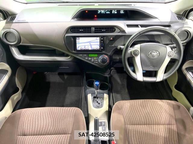 Toyota AQUA 2014-07 314198-1