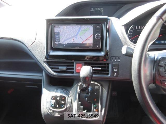 Toyota VOXY 2014-03 289246-11