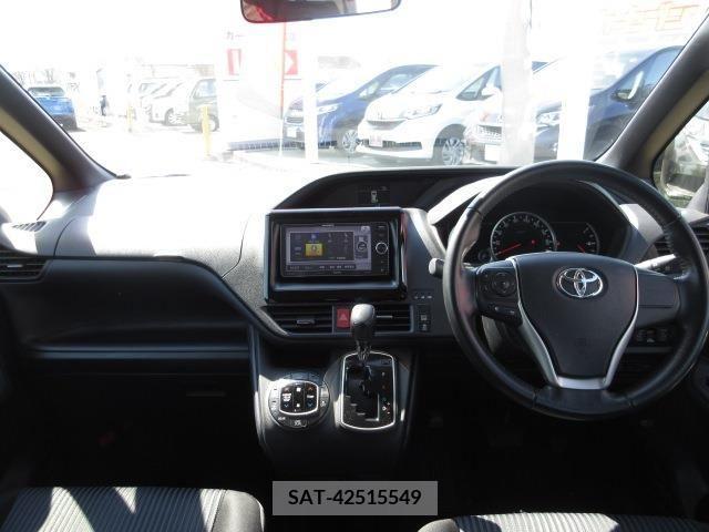 Toyota VOXY 2014-03 289246-5