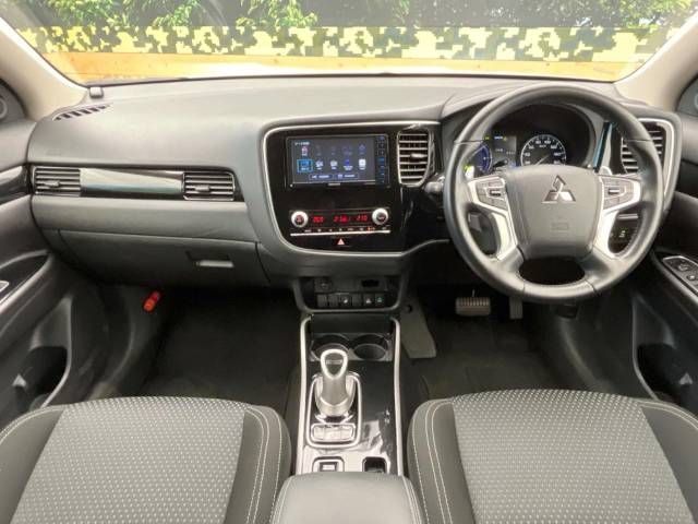 Mitsubishi OUTLANDER PHEV 2019-09 18817-1