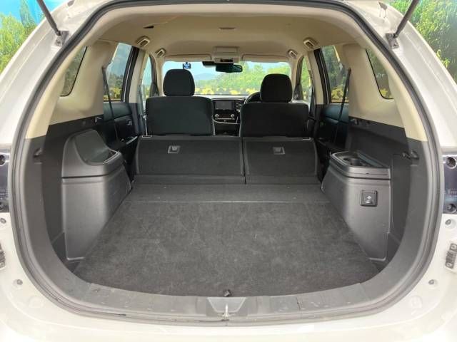 Mitsubishi OUTLANDER PHEV 2019-09 18817-10