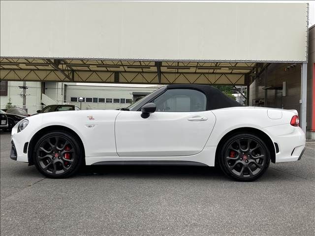 Abarth 124 Spider 2018-03 23200-17