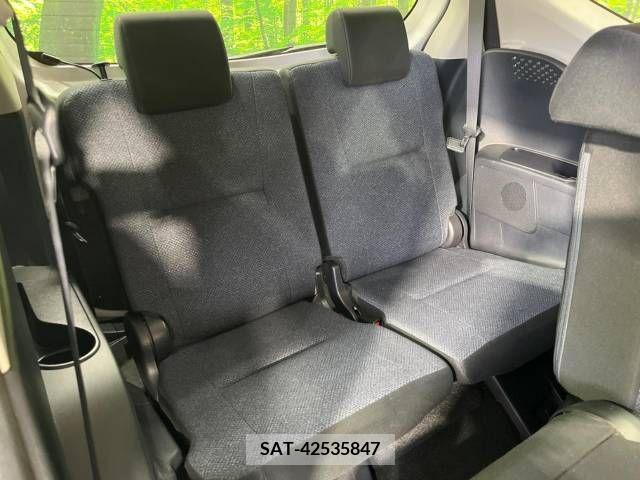 Toyota SIENTA 2015-08 298395-9