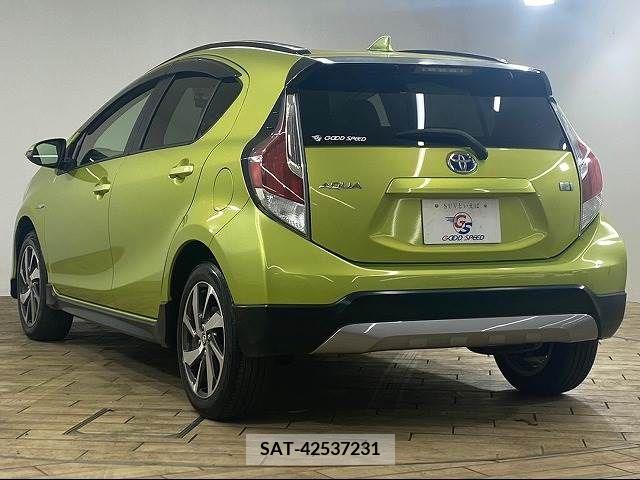 Toyota AQUA 2015-11 223521-16