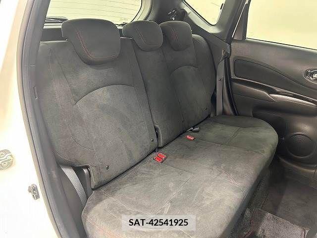 Nissan NOTE 2018-08 305428-8