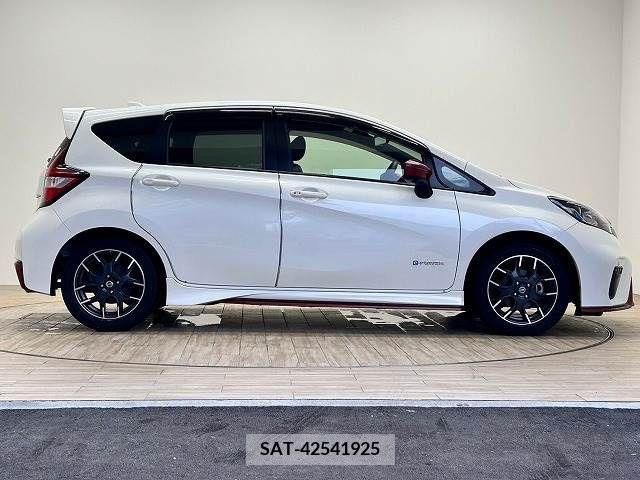 Nissan NOTE 2018-08 305428-13