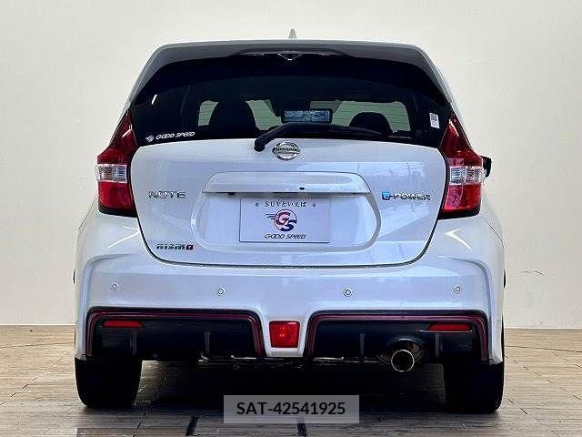 Nissan NOTE 2018-08 305428-11
