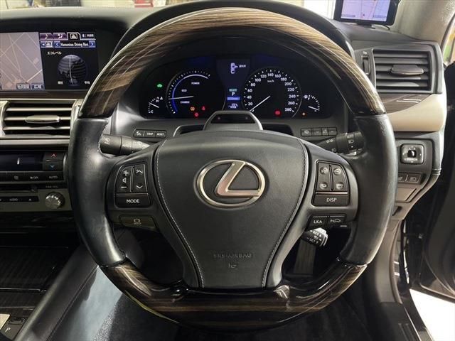 Lexus LS 2013-07 189455-24