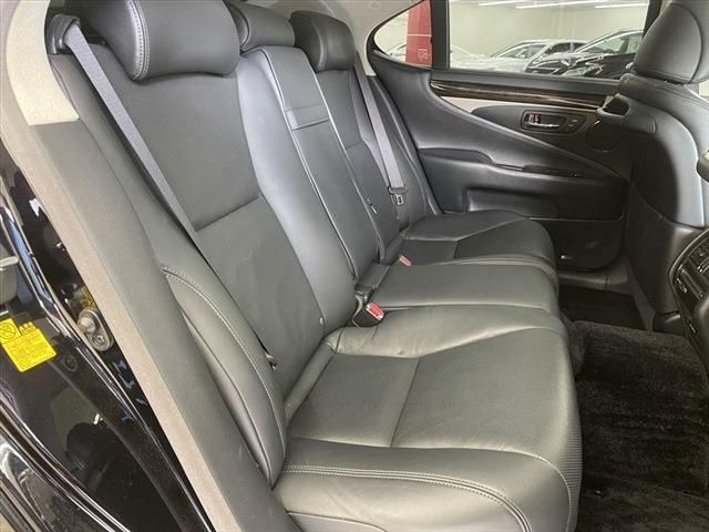 Lexus LS 2013-07 189455-20