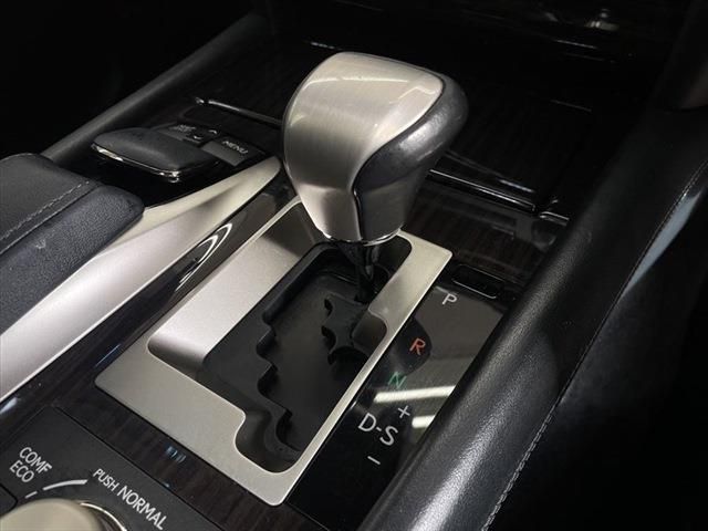 Lexus LS 2013-07 189455-25