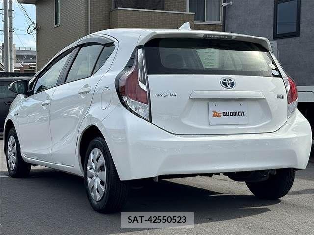 Toyota AQUA 2015-06 291841-12