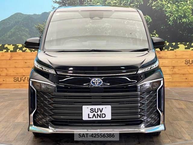Toyota VOXY HYBRID 2022-04 381131-14