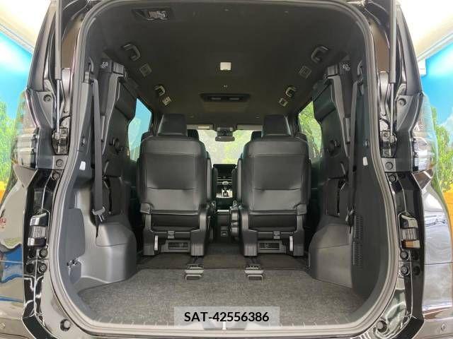 Toyota VOXY HYBRID 2022-04 381131-11