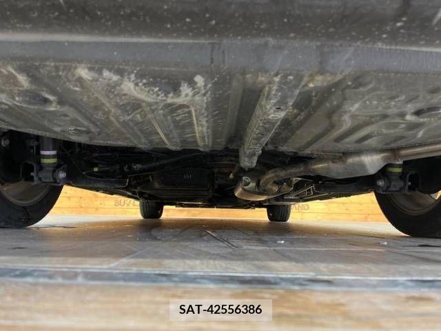 Toyota VOXY HYBRID 2022-04 381131-19