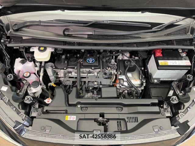 Toyota VOXY HYBRID 2022-04 381131-18